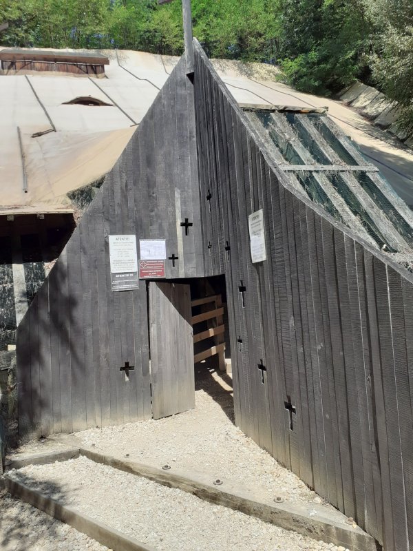 Lumina care pătrunde și sub pământ 157451