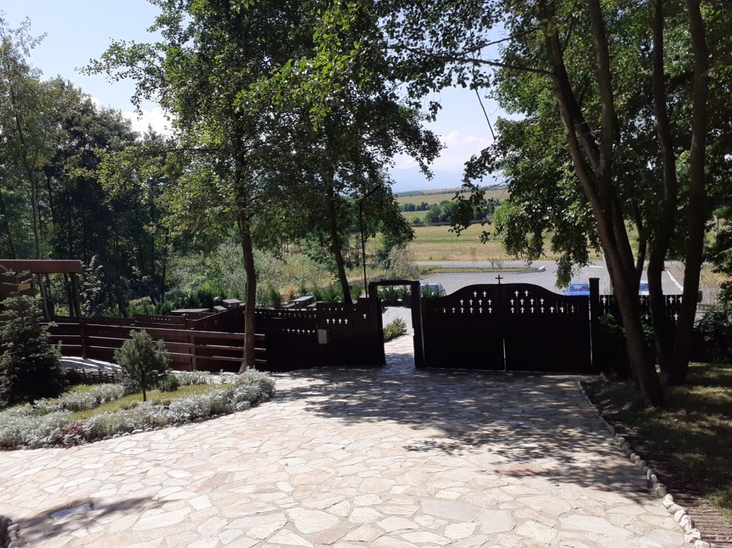 Lumina care pătrunde și sub pământ 157455