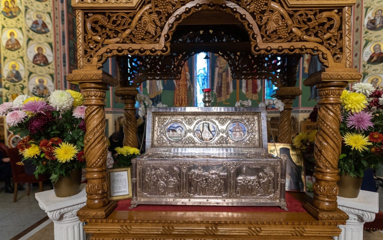 Înnoitorul vieții isihaste sărbătorit la Parohia Șerban Vodă din București 157568