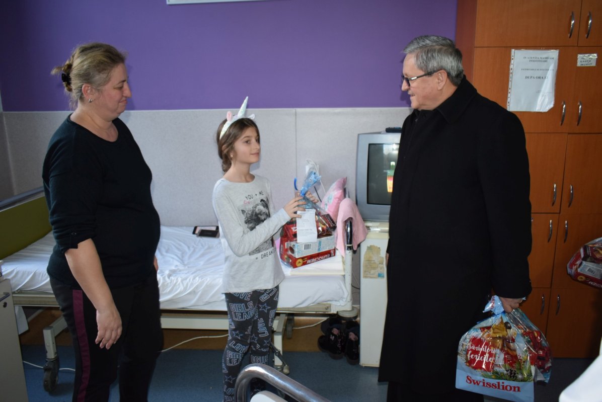 Fundaţia „Preot Ioan Olariu”, un factor activ de suport social în vremuri de restriște 157699