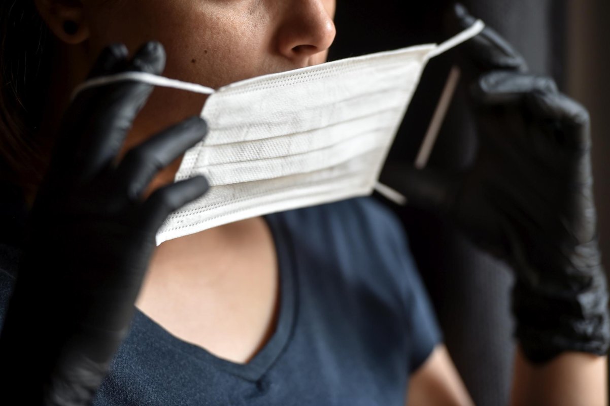 România a emis  încă patru alerte în UE pentru măşti neconforme 157915