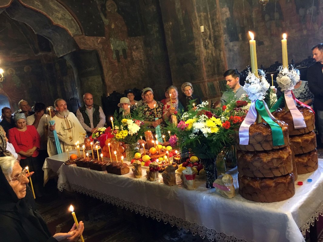 Ucenicii Sfântului Pafnutie-Pârvu Zugravul de la Călineşti 157839