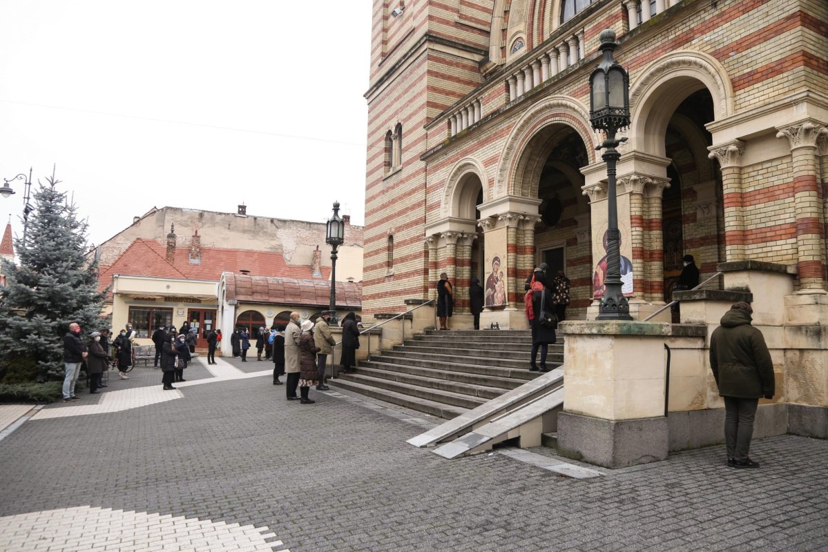Liturghie arhierească la Catedrala Mitropolitană din Sibiu 157939