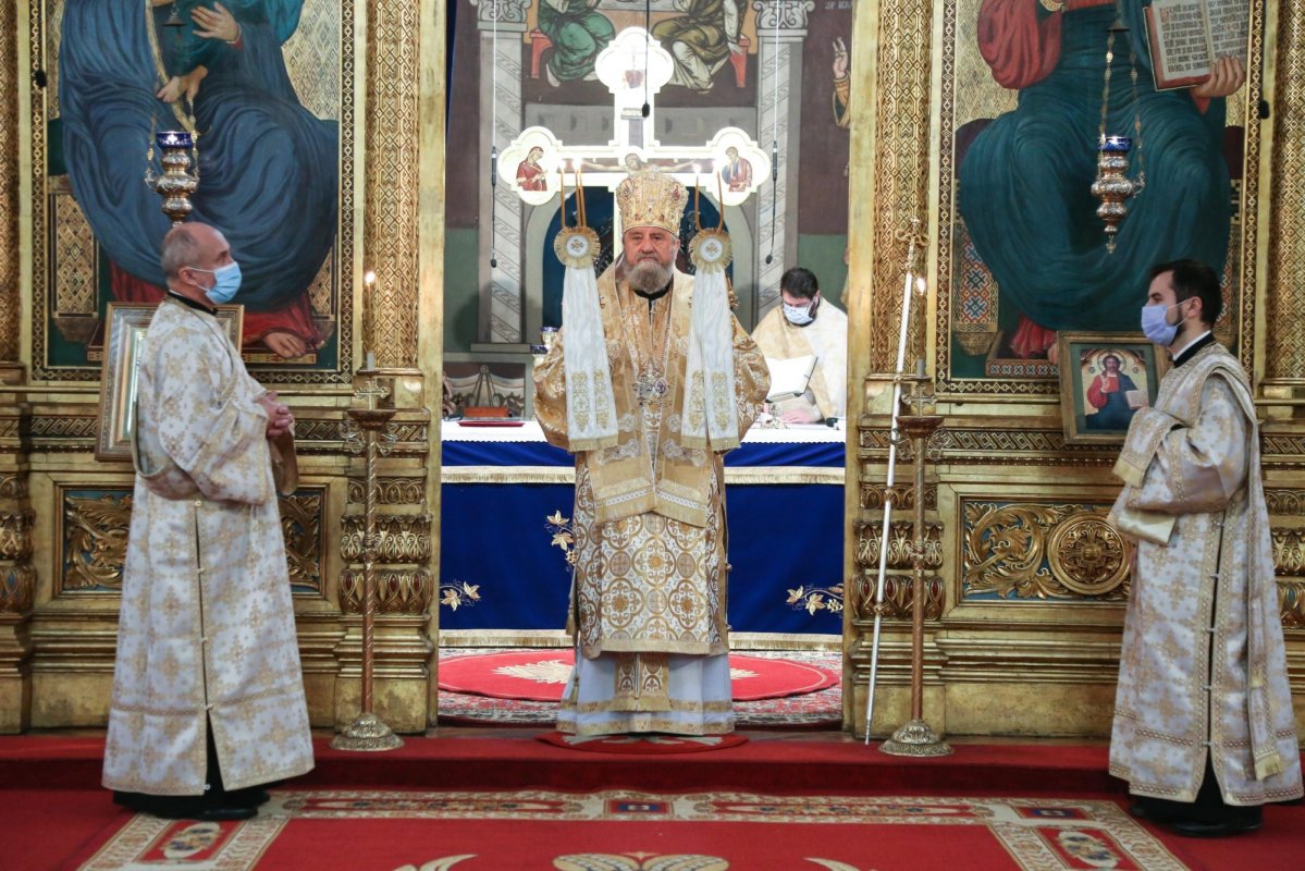 Liturghie arhierească la Catedrala Mitropolitană din Sibiu 157945