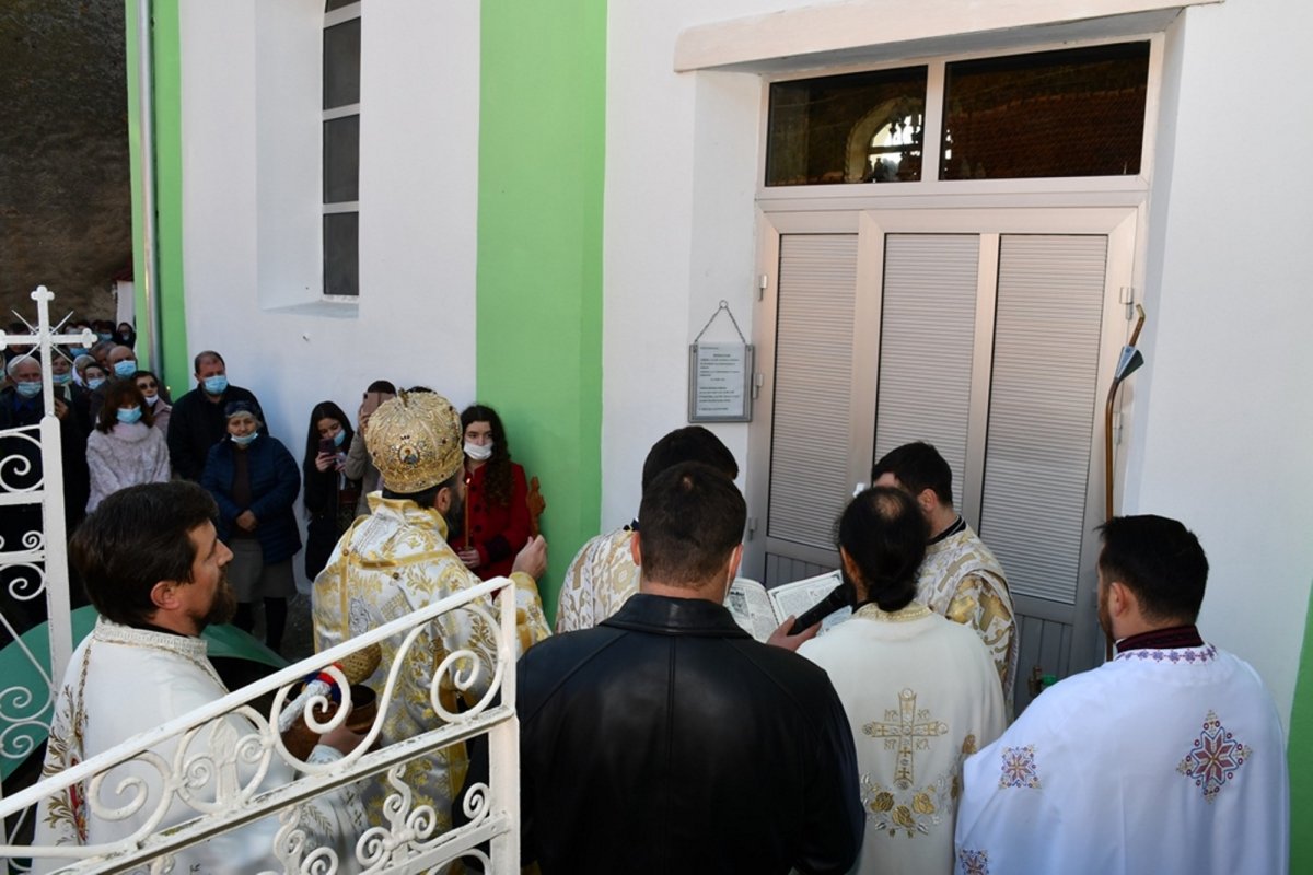 Binecuvântarea lucrărilor la biserica de pe Clisura Dunării  158076