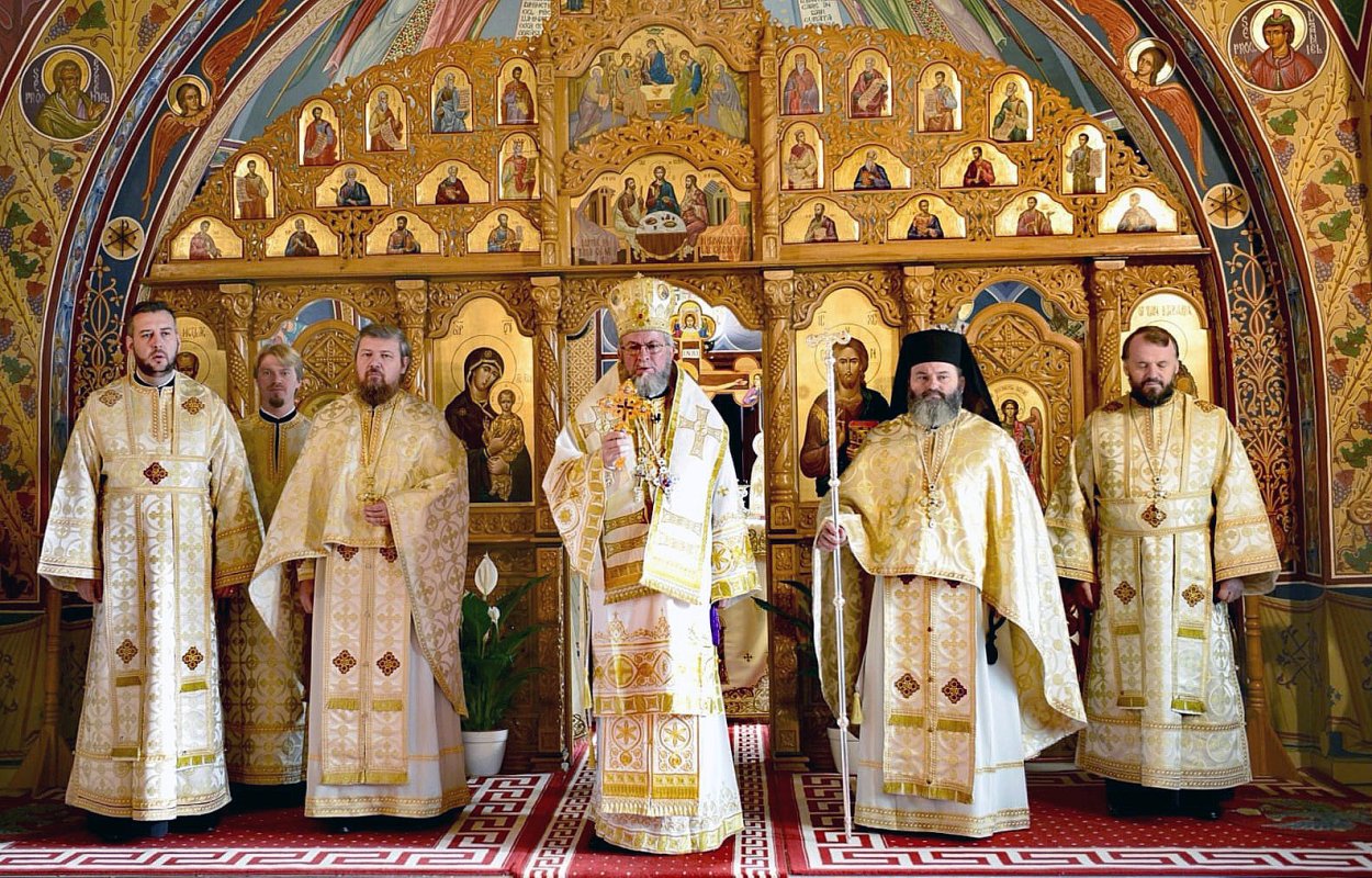 Slujire arhierească la paraclisul episcopal din Baia Mare 158109