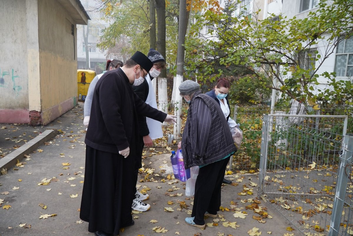 Activităţi social-filantropice prilejuite de sărbătoarea Eparhiei Dunării de Jos 158744