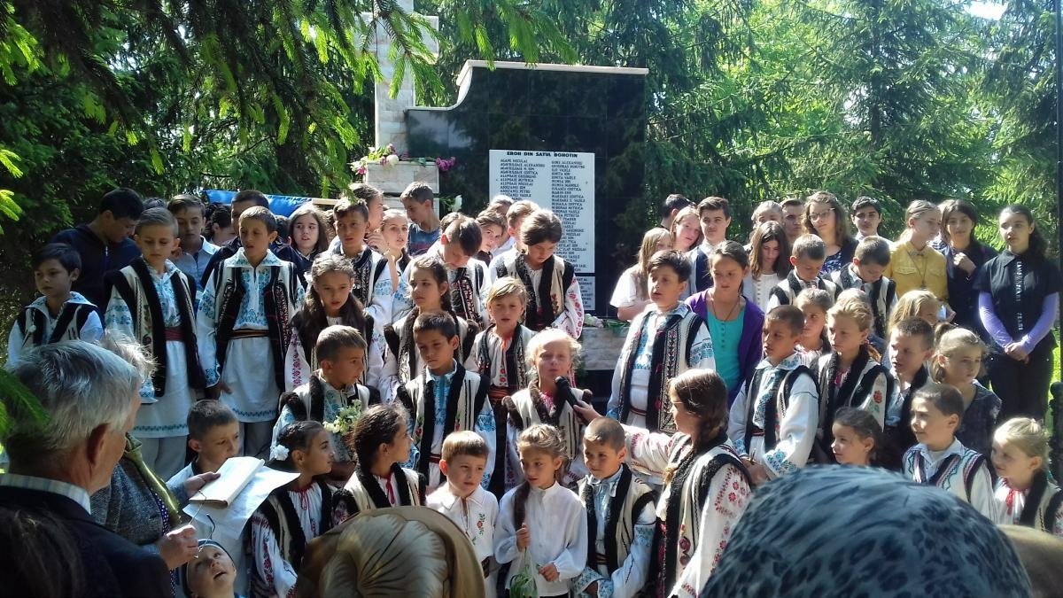 Daruri sădite de Sfântul Nicolae  la Bohotin 158628