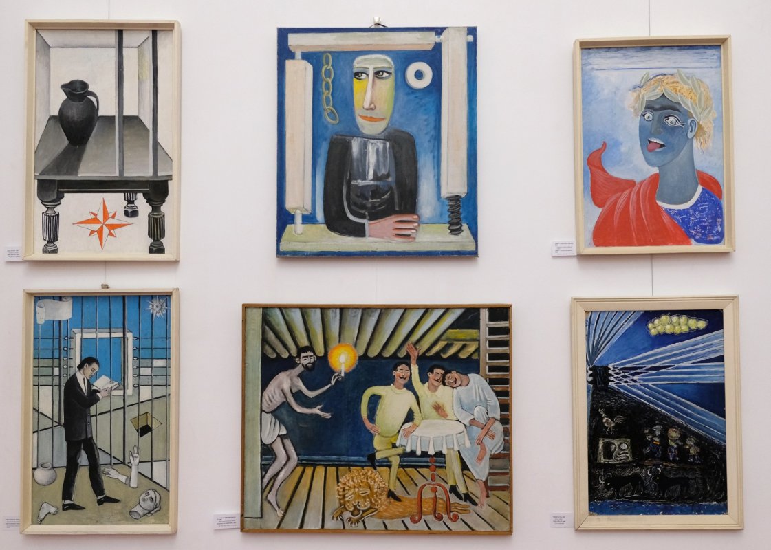 O sută de ani  în linii și culori 158612