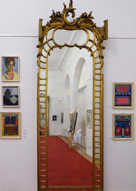 O sută de ani  în linii și culori 158614