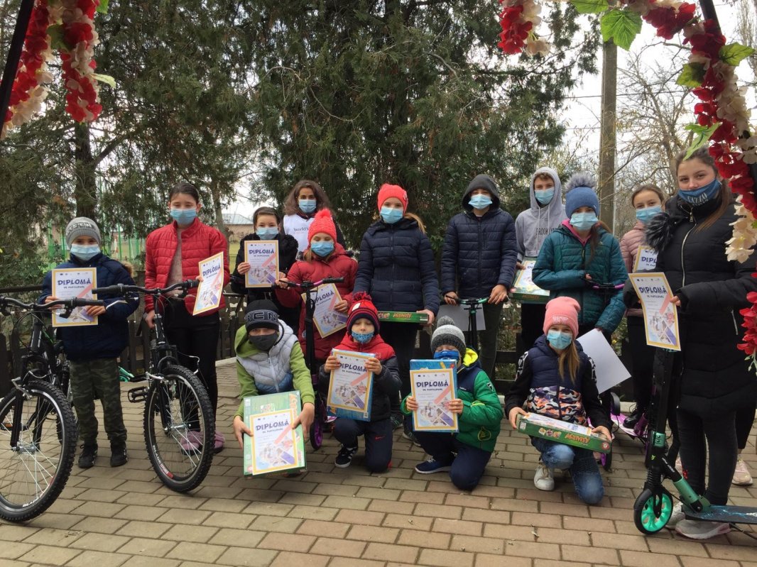 Moș Nicolae a ajuns la copiii din proiectul „Alege școala!” 159028