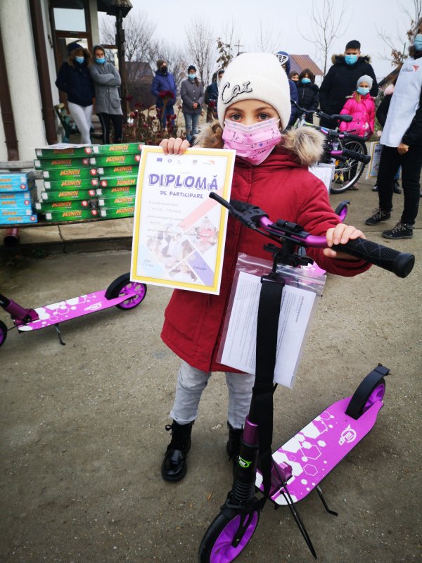 Moș Nicolae a ajuns la copiii din proiectul „Alege școala!” 159037