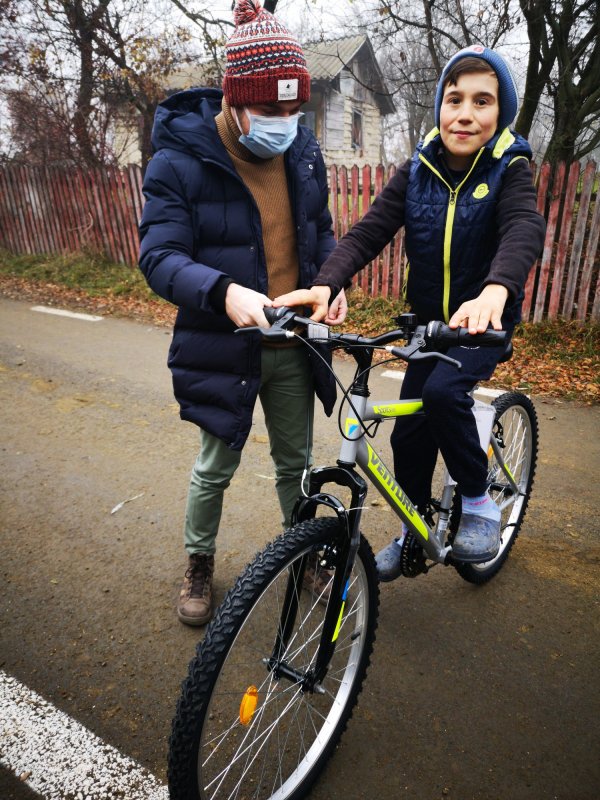 Moș Nicolae a ajuns la copiii din proiectul „Alege școala!” 159040