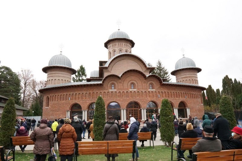 Cinstirea Sfintei Filofteia în catedrala de la Curtea de Argeş 159140