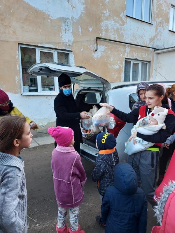 Peste 650 de copii au primit daruri la Cisnădie, județul Sibiu 159242