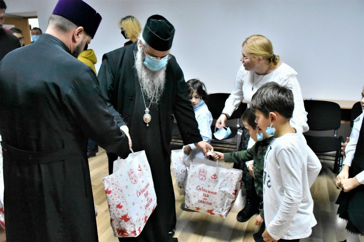 Binecuvântare arhierească la Așezământul social „Sfântul Ierarh Nicolae”-Fălciu 159380