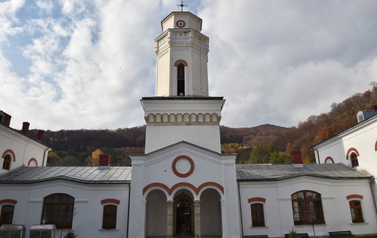 Cercetașii și-au continuat drumurile la mănăstiri 159364