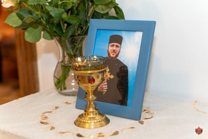 Locuinţă nouă pentru familia unui preot din Bacău trecut în veşnicie  159377