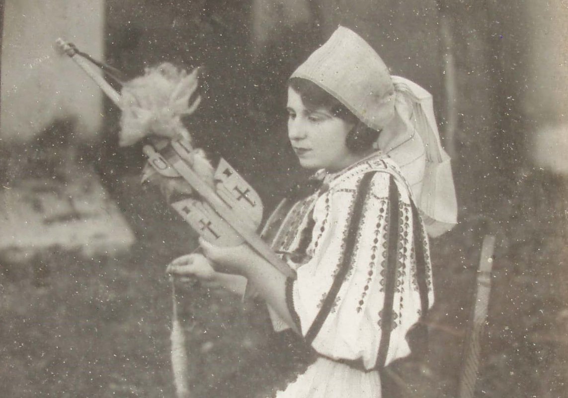 Furca de tors de la Muzeul Minovici 159734