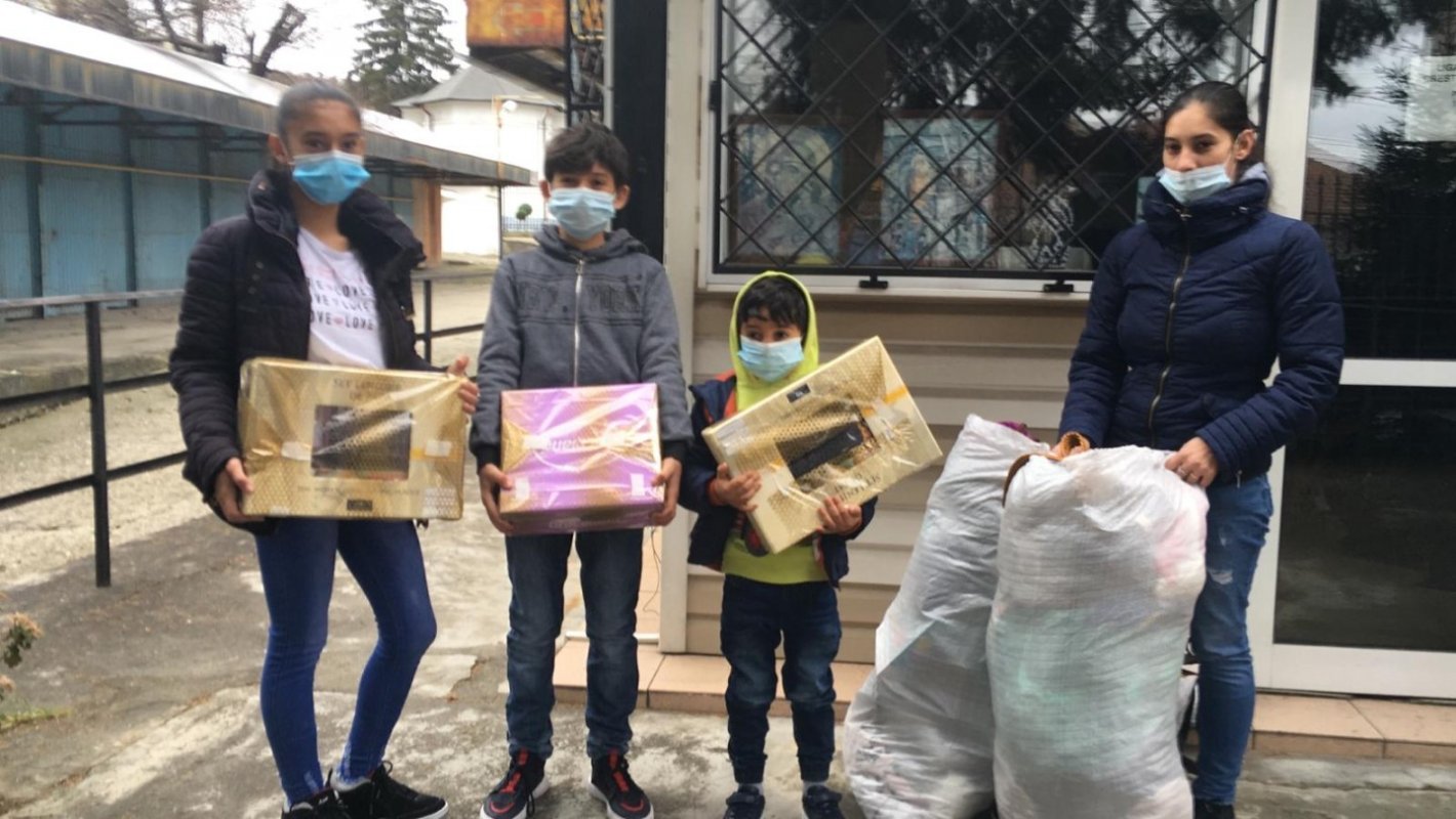 Daruri pentru copii și persoane nevoiașe din Eparhia Râmnicului  159880