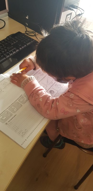 Bibliotecă și centru educațional în parohia braşoveană Jibert 159954