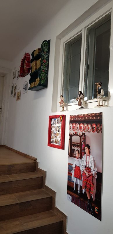 Bibliotecă și centru educațional în parohia braşoveană Jibert 159957