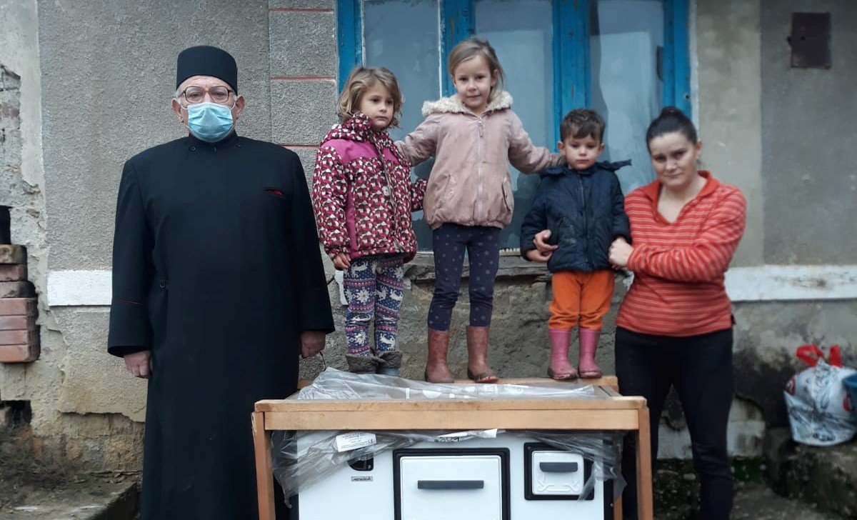 Sobe de gătit pentru 31de familii defavorizate din Roşieni, Cluj 160106