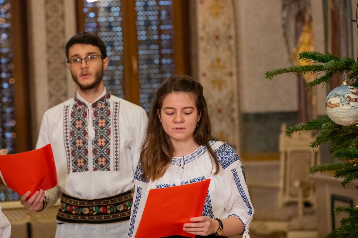 Au sosit primii colindători la Reşedinţa Patriarhală 160217