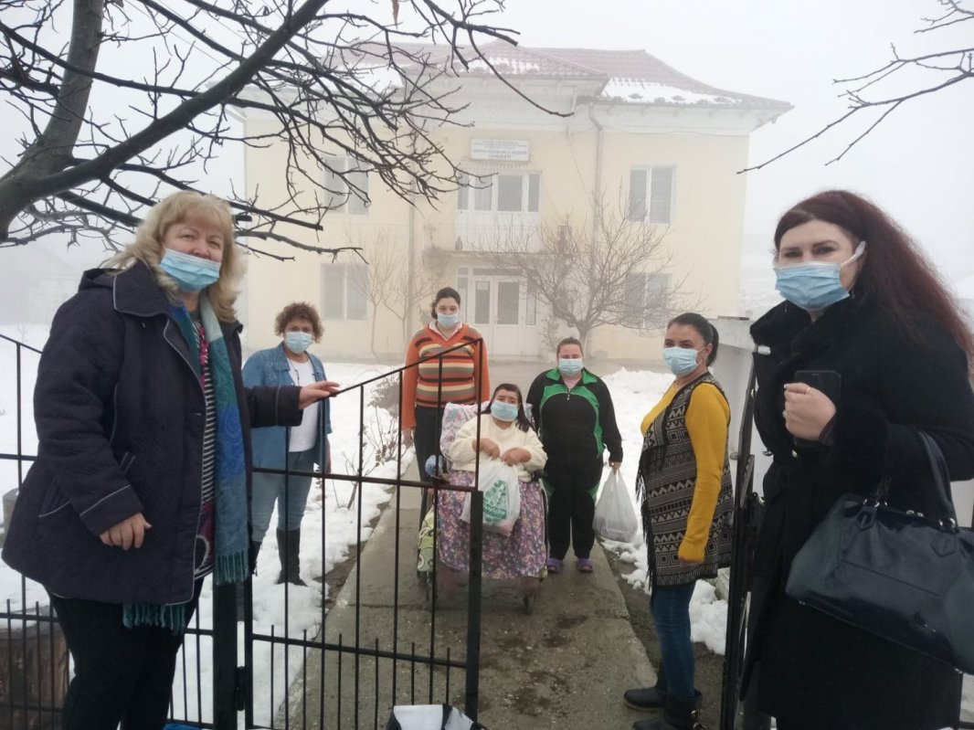 Activităţi filantropice în Arhiepiscopia Râmnicului 160168