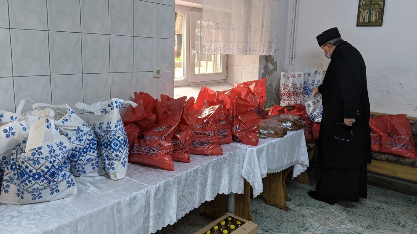 Acțiuni filantropice la spitale și comunități din Arhiepiscopia Timișoarei 160293