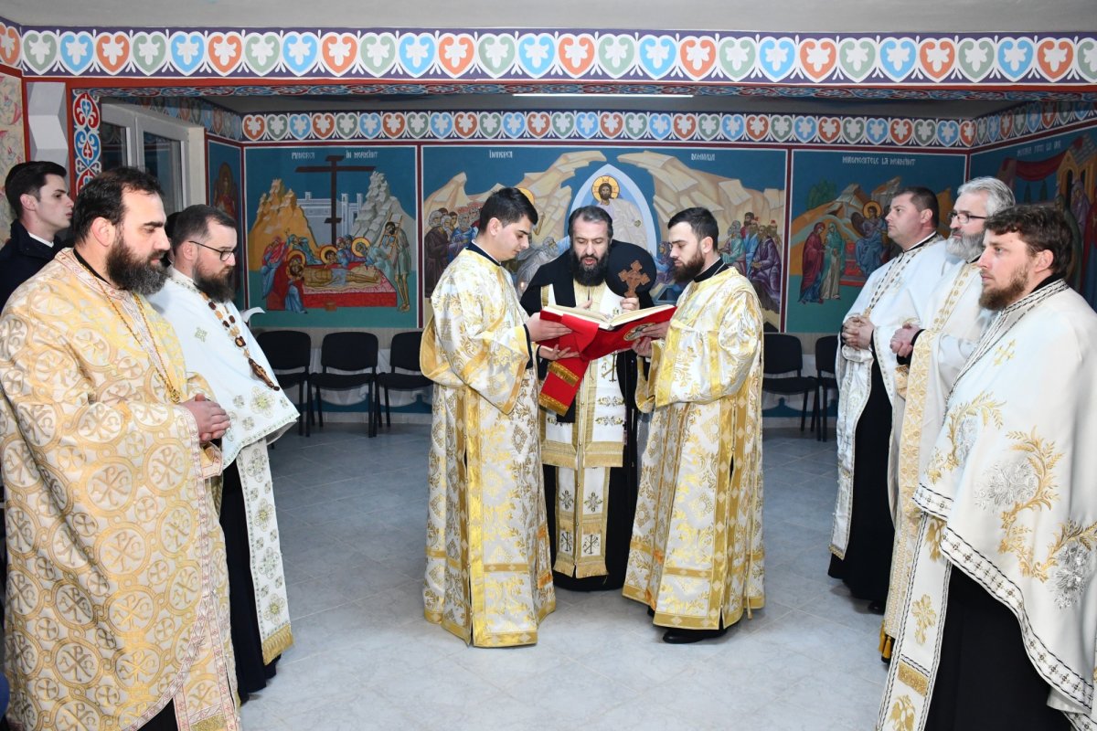 Sfințirea unei capele mortuare din Caransebeș 160297