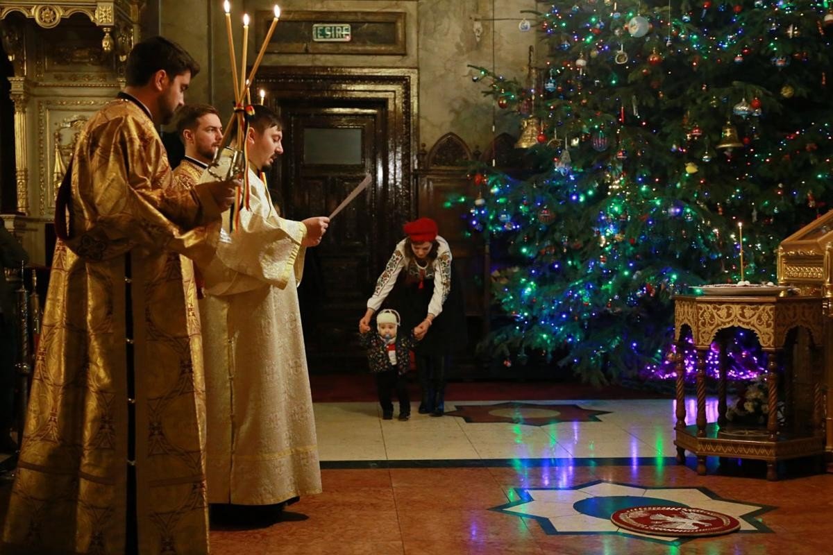 „Acum, de Crăciun, pământul să fie cer” 160631