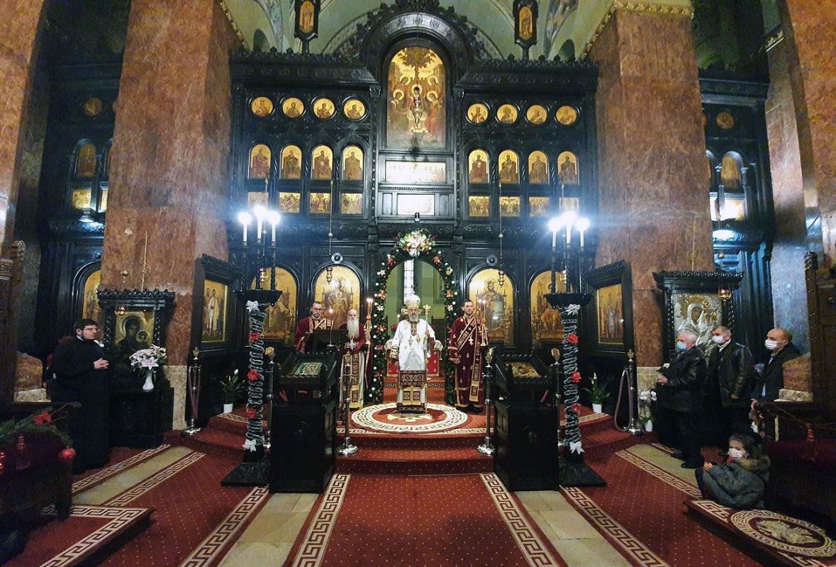 „Crearea lumii arată o mare putere, dar mântuirea ei descoperă o putere și mai mare” 160630