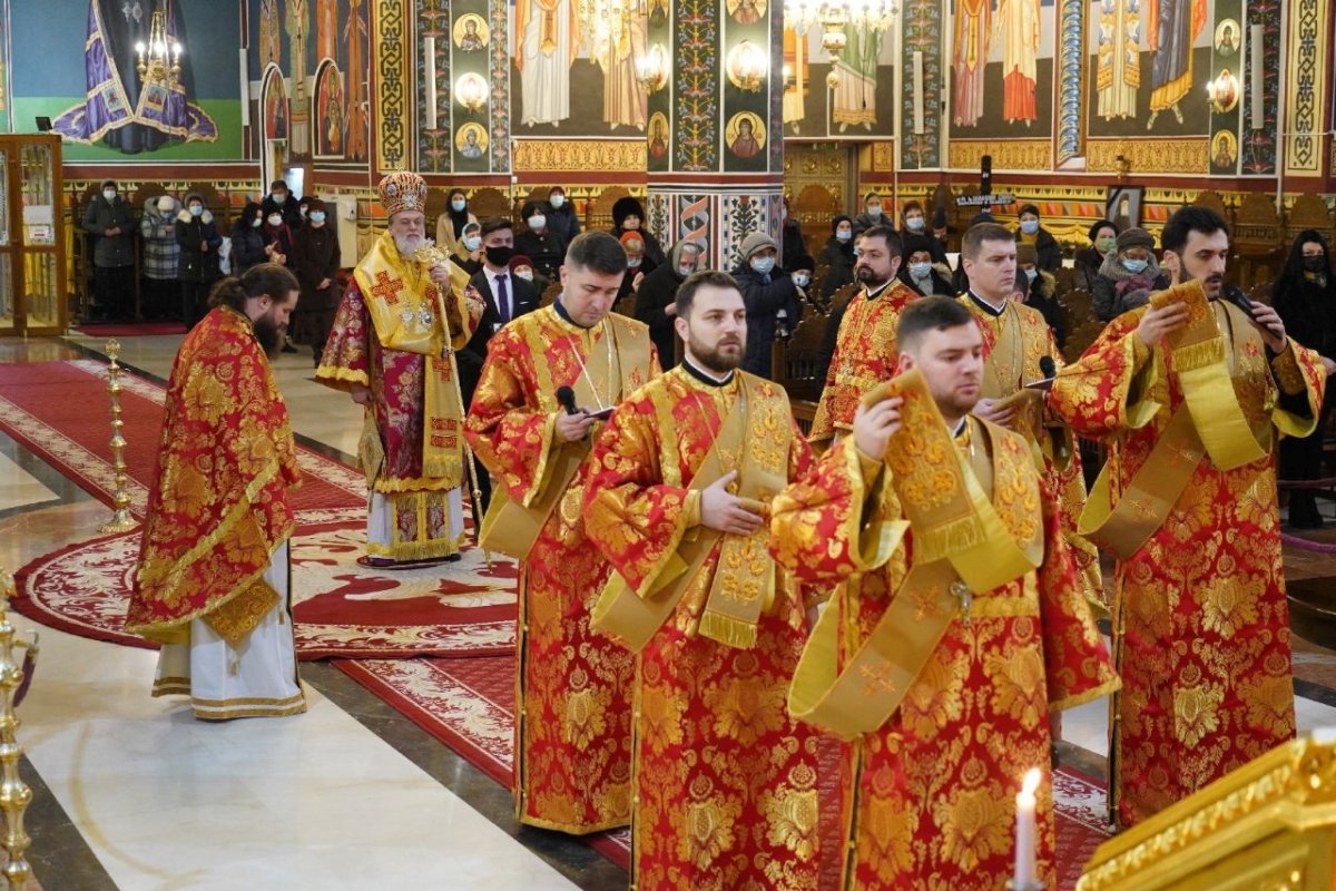 Prăznuirea Naşterii Domnului în Mitropolia Munteniei şi Dobrogei 160690