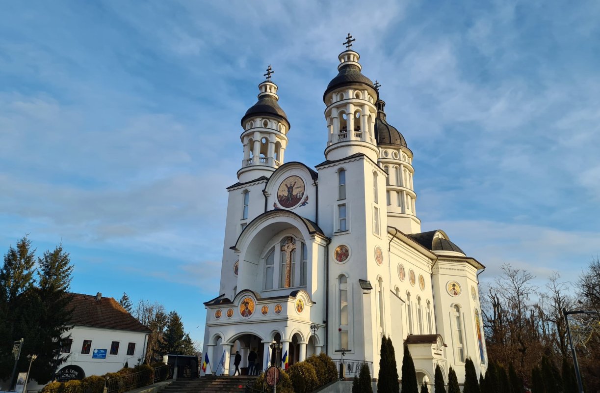 Sfințirea picturii Bisericii „Sfântul Apostol Andrei” din Beclean 160721