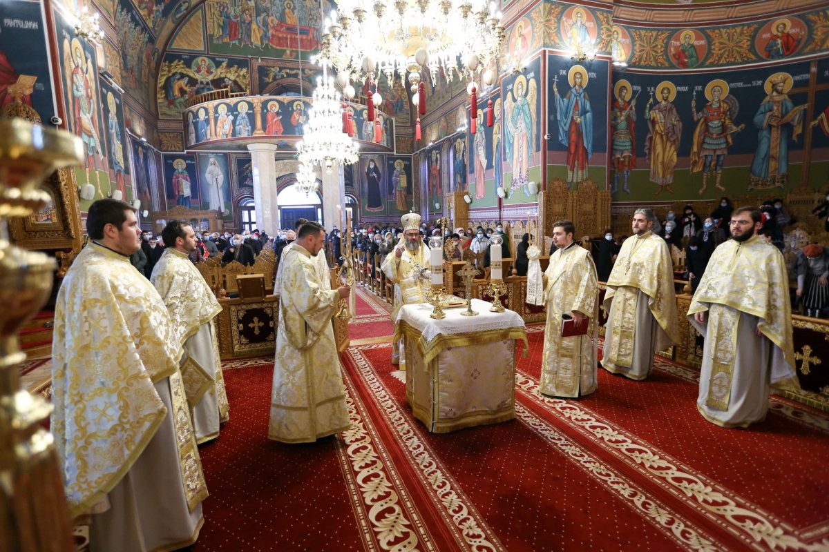 Rugăciune și binecuvântare în prima zi a Anului Nou în Muntenia și Dobrogea 160998