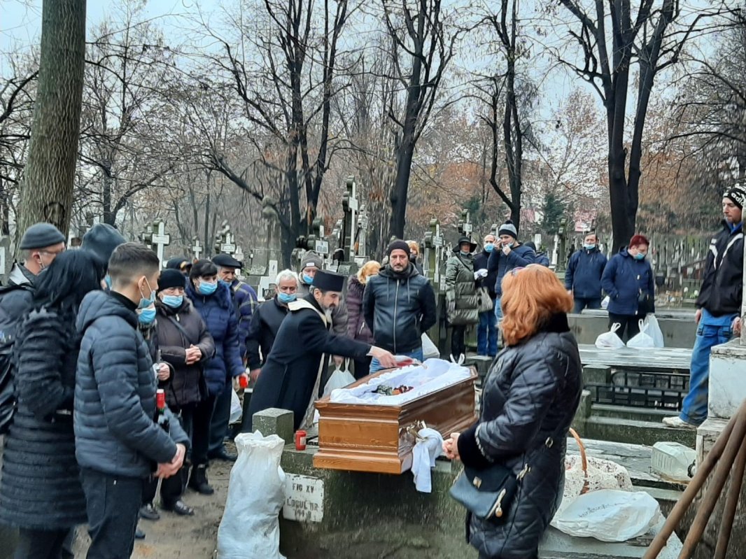 Tainicul duh și prezentul cimitirului Mărcuța 160973