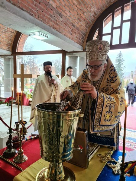 Ajunul Bobotezei în eparhii din Muntenia şi Dobrogea 161347