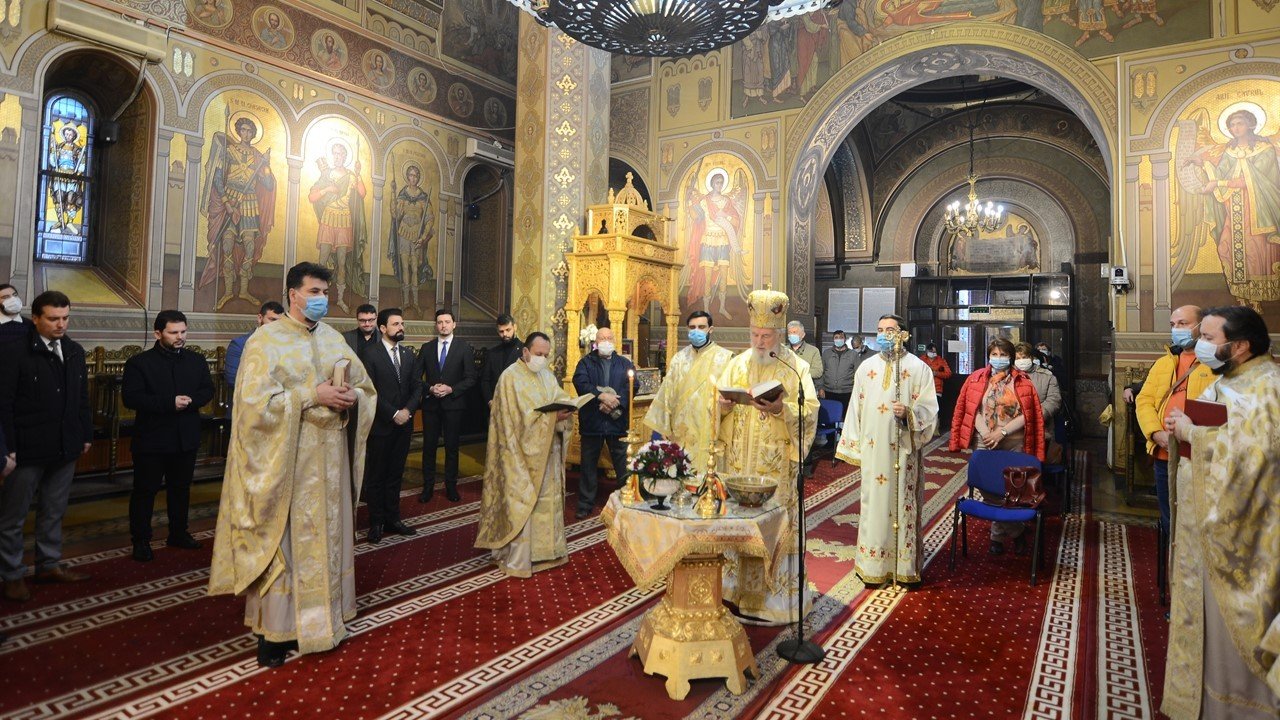 Ajunul Bobotezei în eparhii din Muntenia şi Dobrogea 161354