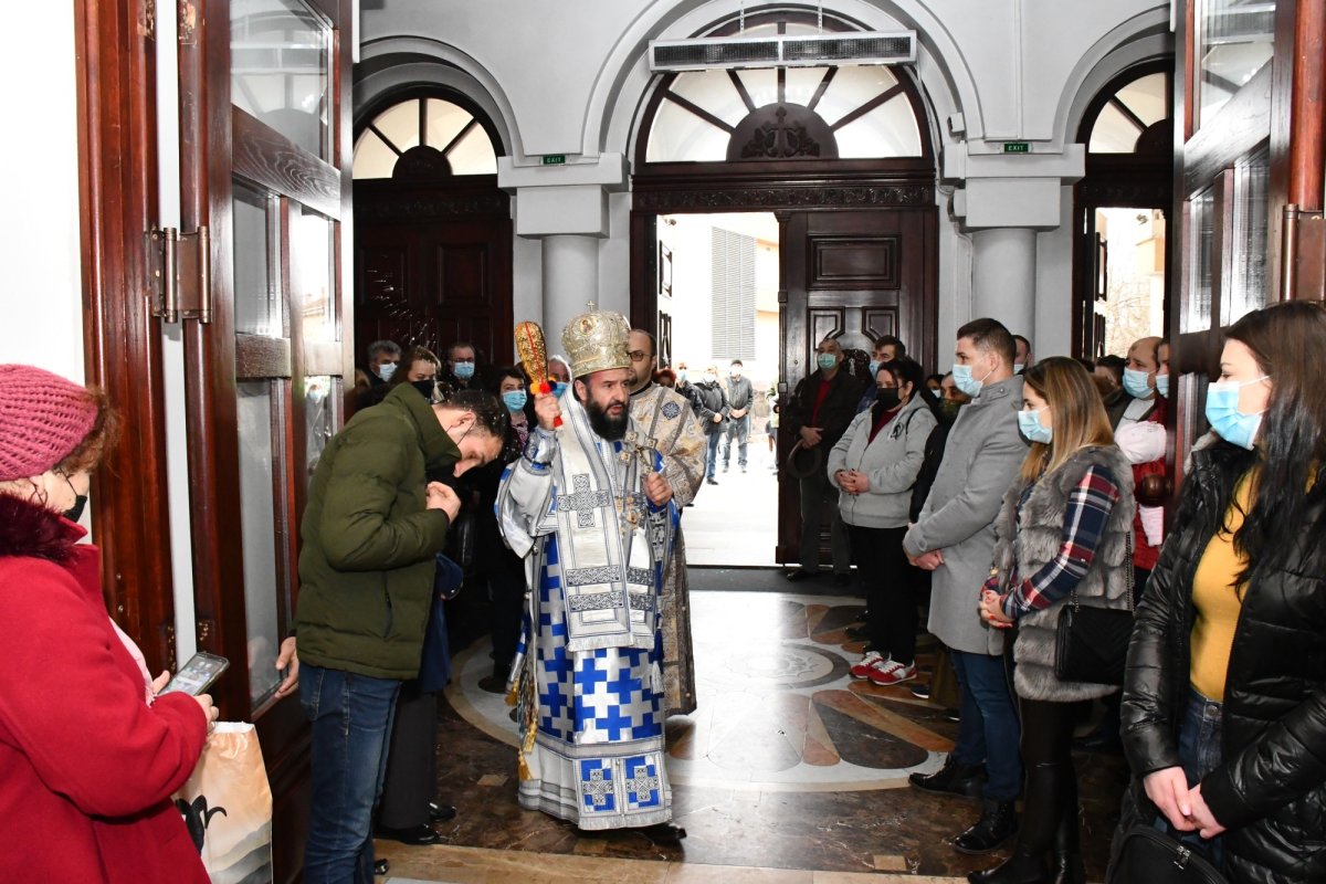 Binecuvântare cu Agheasmă Mare la Catedrala Episcopală din Caransebeș 161428
