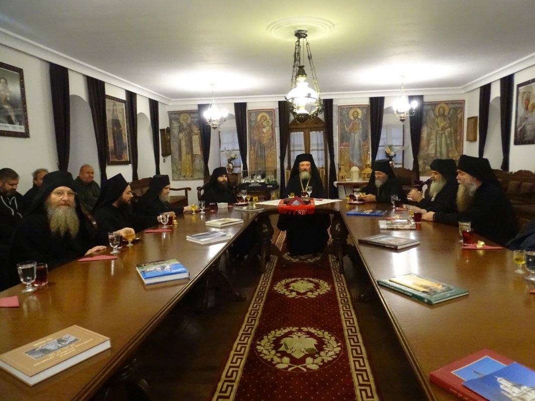 Doi noi slujitori pentru Schitul românesc Prodromu 161399