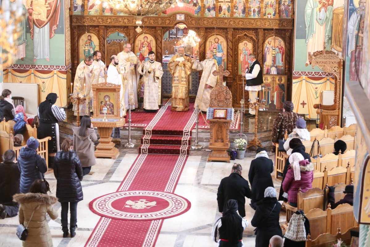 „Atunci când citim din Evanghelie, Îl ascultăm pe Hristos vorbindu-ne direct” 161556