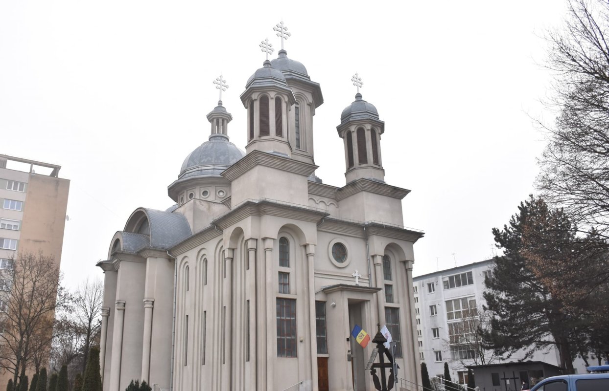 Binecuvântare arhierească  în parohia clujeană „Nașterea Domnului” 161562