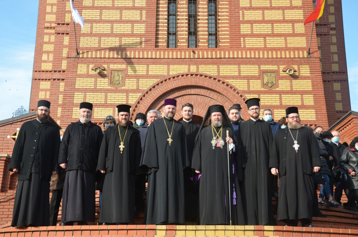 Popas duhovnicesc la parohia orădeană „Sfântul Apostol Andrei” 161588