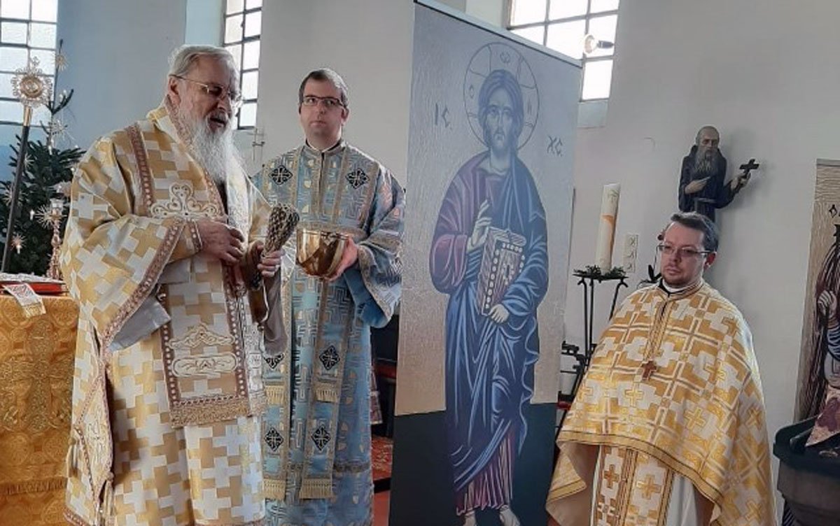 Liturghie arhierească într-o biserică românească din Erlangen, Germania 161673
