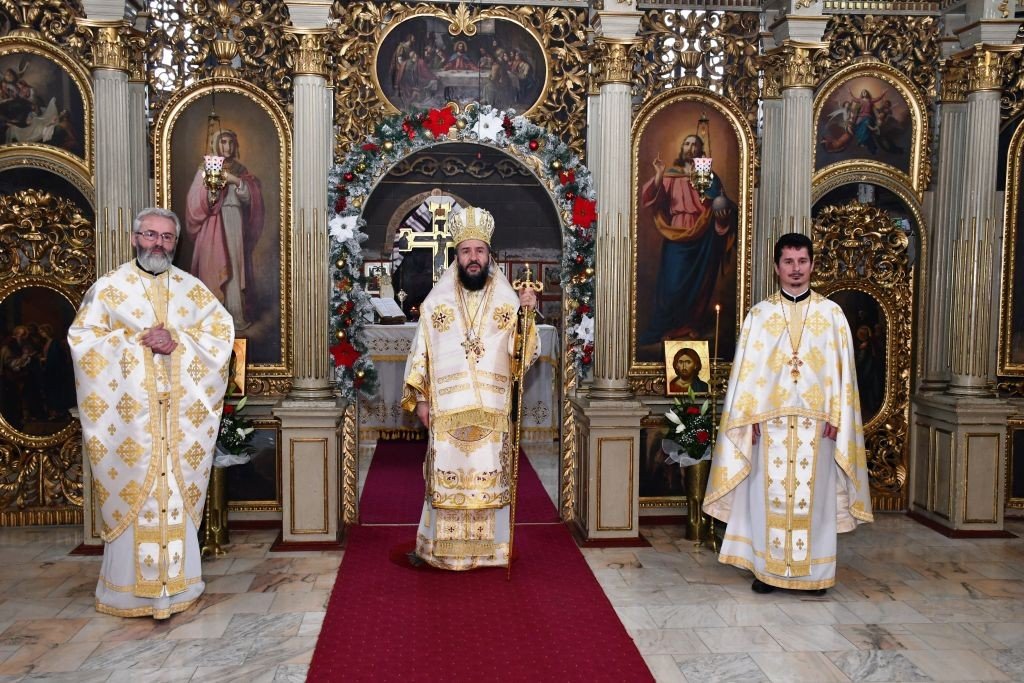 Slujire arhierească la catedrala veche din Caransebeș  161638