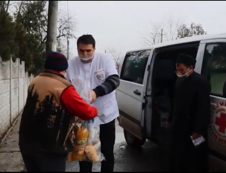 Alimente de bază pentru 24 de familii din Ilfov de la voluntari bucureșteni 161761