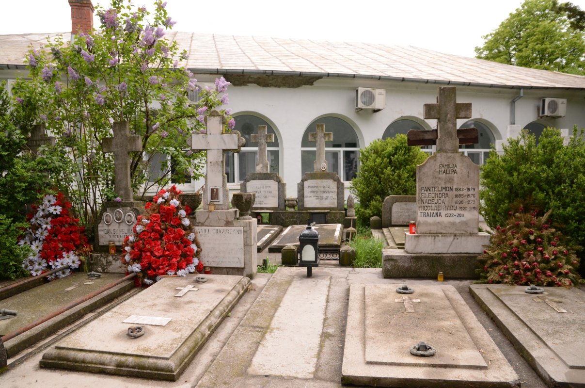 Comemorarea celor decedaţi şi cultul eroilor susțin cultura recunoștinței şi a comuniunii între generaţii 161795