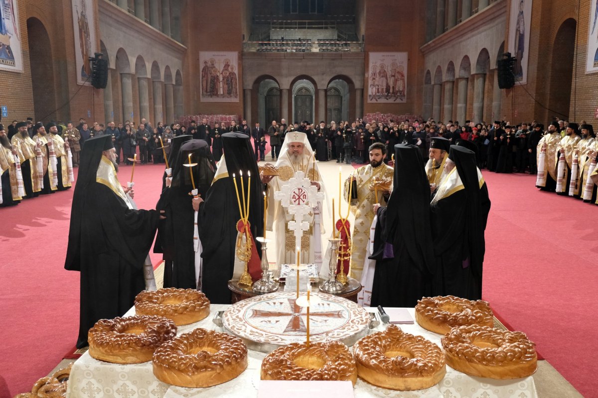 Comemorarea celor decedaţi şi cultul eroilor susțin cultura recunoștinței şi a comuniunii între generaţii 161817