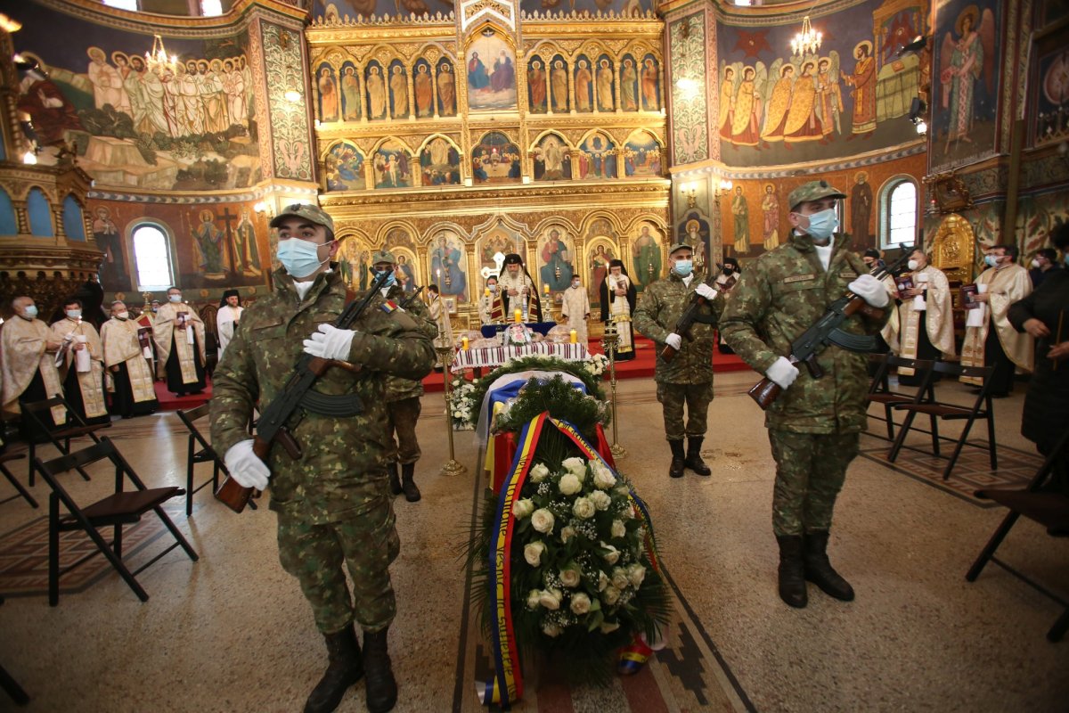 Părintele academician Mircea Păcurariu a fost condus pe drumul veșniciei 161872